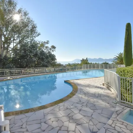 2-br Terrace Sea View Pool Parking 公寓