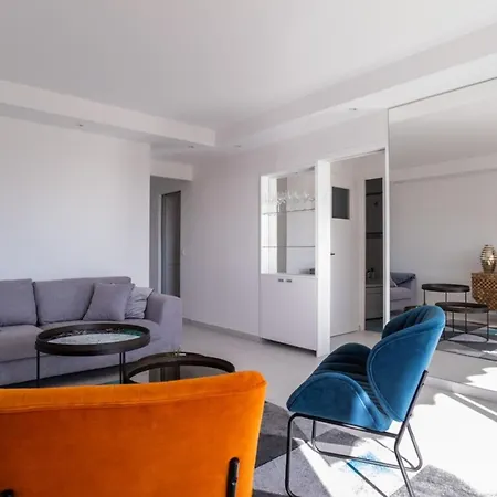 2-br Terrace Sea View Pool Parking 公寓 戛纳