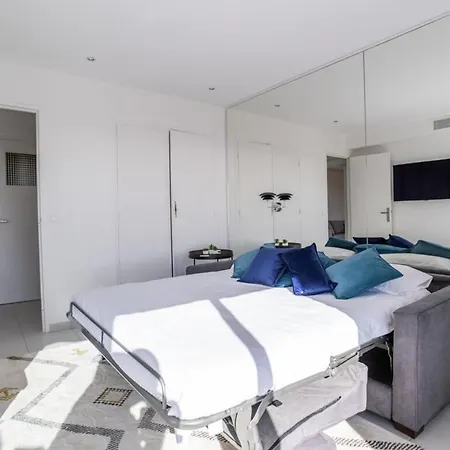 2-br Terrace Sea View Pool Parking 戛纳