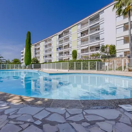 2-br Terrace Sea View Pool Parking